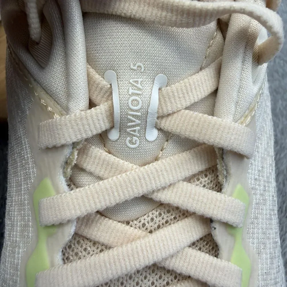 Hoka One One hoka one